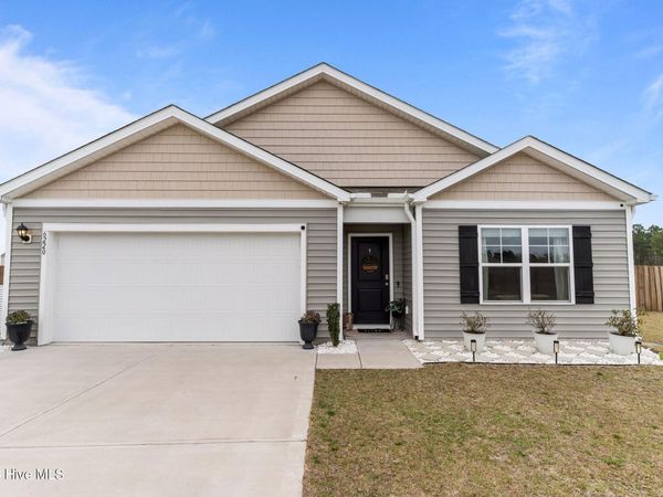 6220 Centipede Place, Castle Hayne, NC 28429