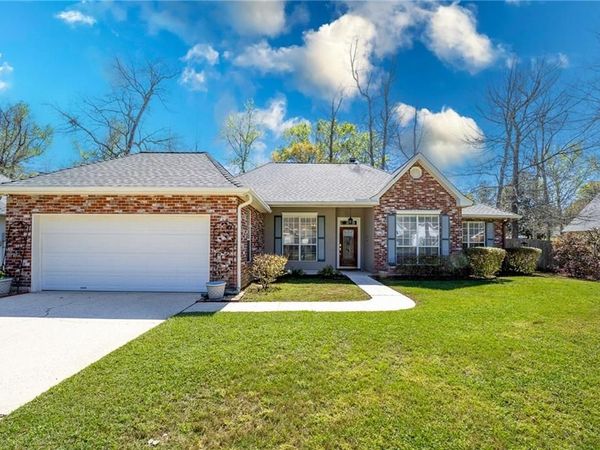 719 STONEWOOD Drive , Covington, LA 70433