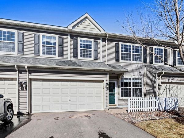 4577 Victor Path, Unit 5, Hugo, MN 55038