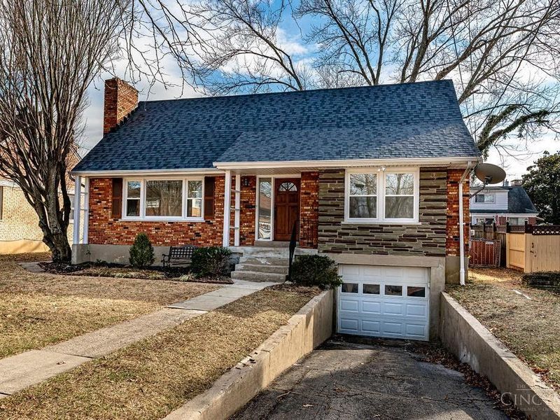 3553 Edgeview Drive, Cincinnati, OH 45213 Photo 1