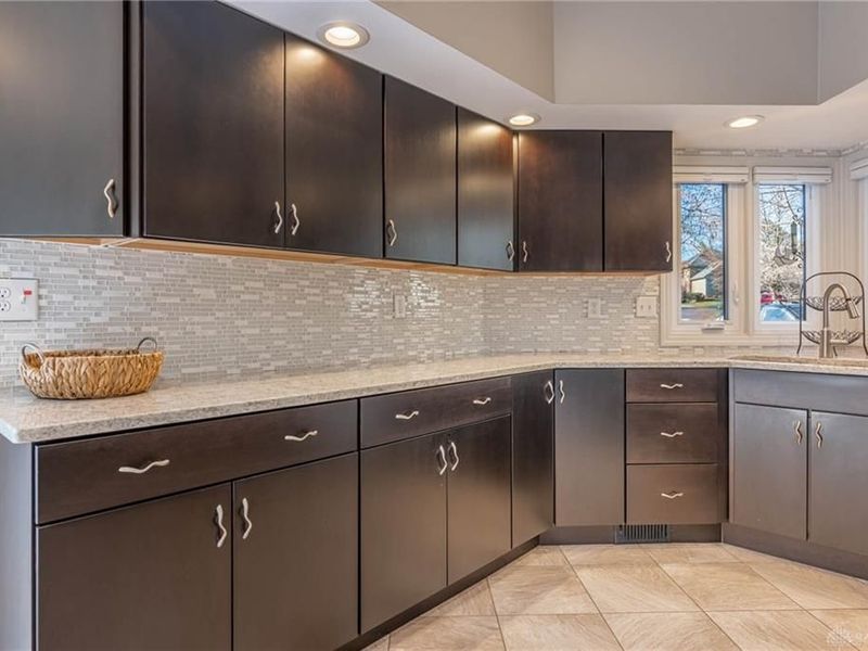889 Lincoln Woods Court, Kettering, OH 45429 Photo 14
