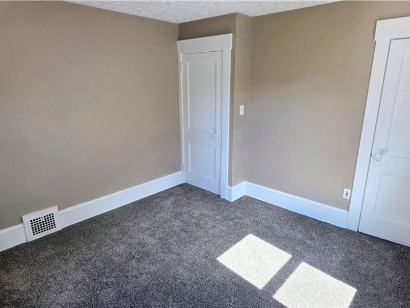 1017 Clinton Avenue SW, Canton, OH 44706 Photo 11