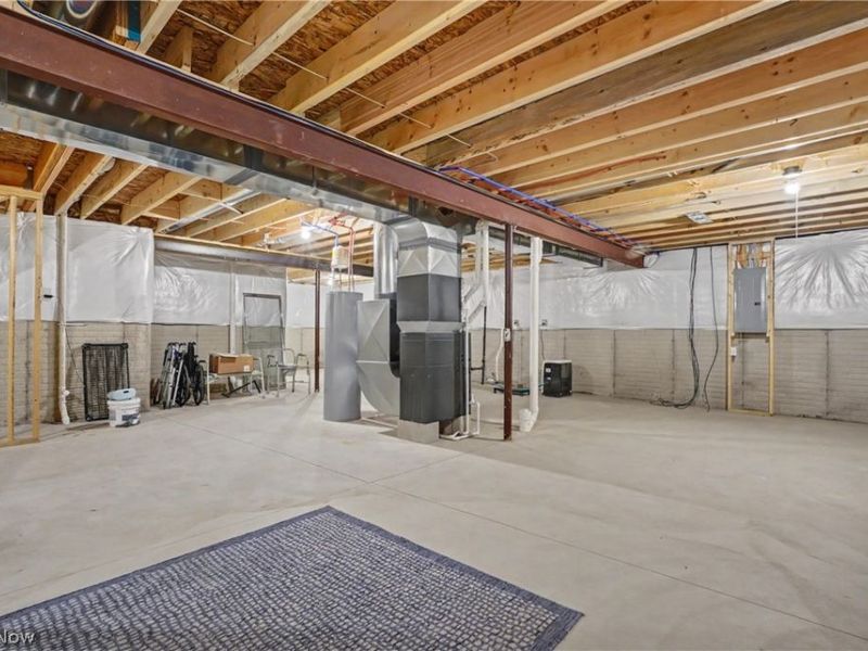 2682 Himelrigh Boulevard, Barberton, OH 44203 Photo 28