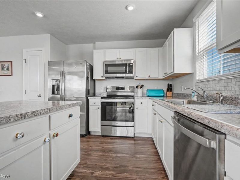 2682 Himelrigh Boulevard, Barberton, OH 44203 Photo 6