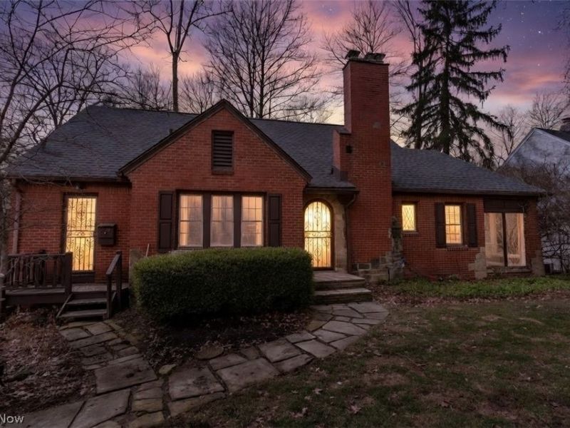 240 Sand Run Road, Akron, OH 44313 Photo 1