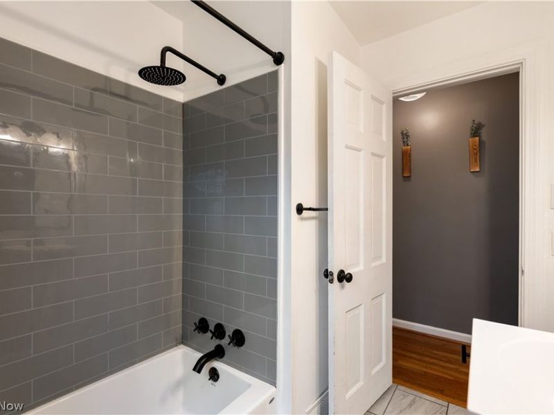 240 Sand Run Road, Akron, OH 44313 Photo 24