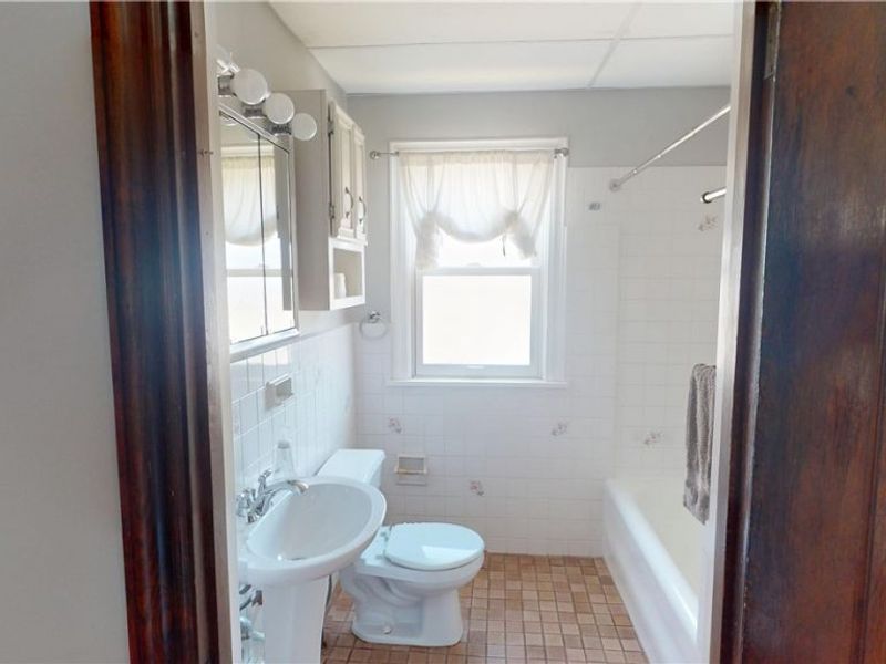 2001 Cypress Avenue, Cleveland, OH 44109 Photo 11