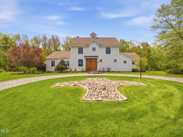 13 Saratoga Farm Road, Malta, NY 12020