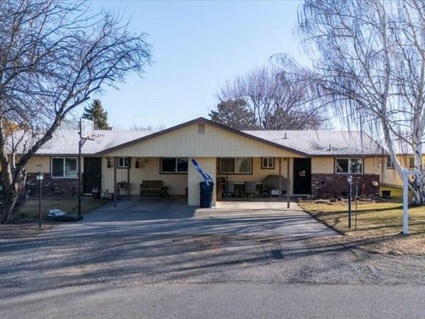 2080 NW 12th Street, Redmond, OR 97756