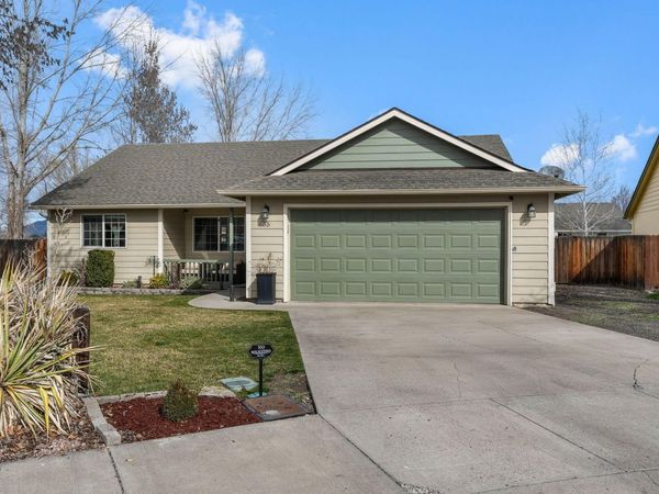 655 NE Fieldstone Lane, Prineville, OR 97754