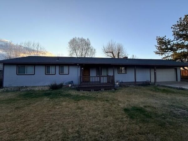 2145 NW 10th Street, Redmond, OR 97756