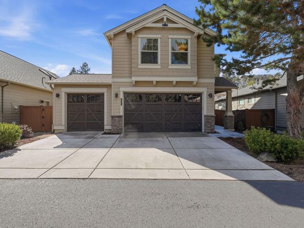 3031 NW Clubhouse Drive, Bend, OR 97703