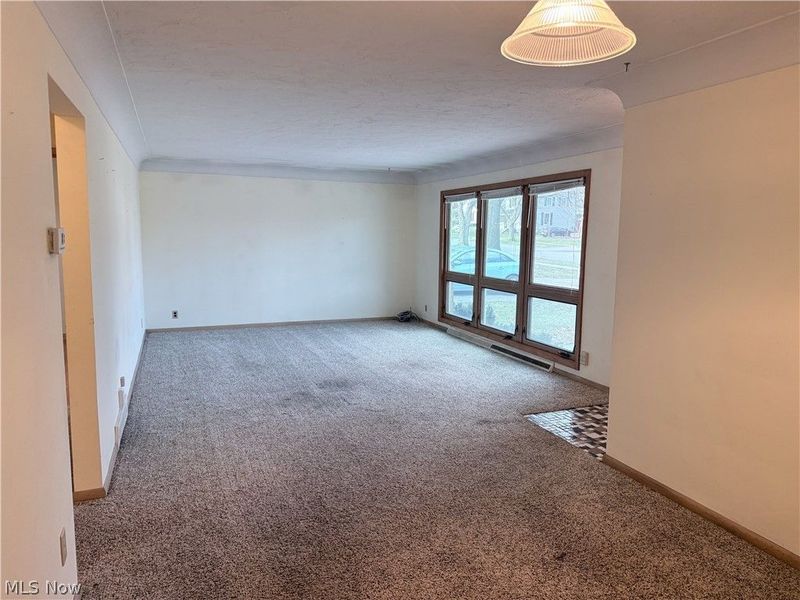 5817 Queens Highway, Parma Heights, OH 44130 Photo 4