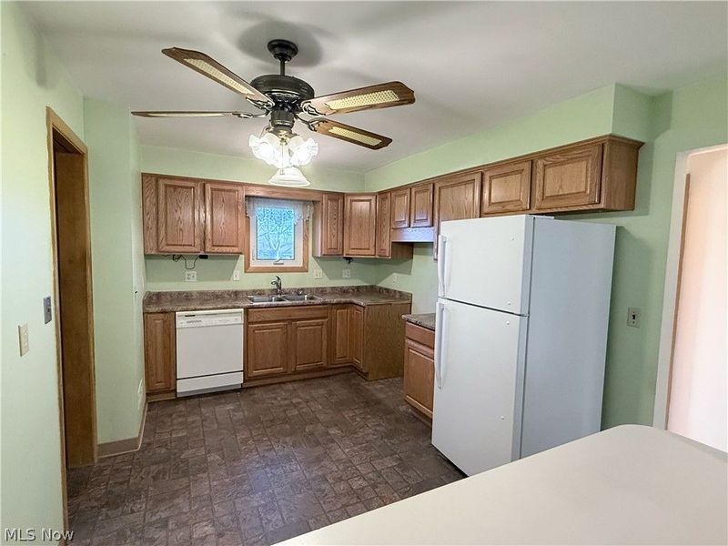 5817 Queens Highway, Parma Heights, OH 44130 Photo 6