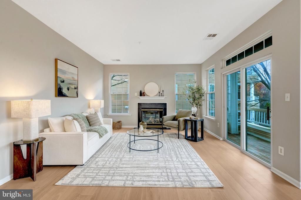 4200 Mozart Brigade Lane, Unit Q, Fairfax, VA 22033 Main Photo