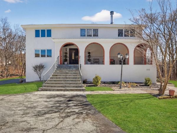 7 Fairgreen Court , Cortlandt Manor, NY 10567