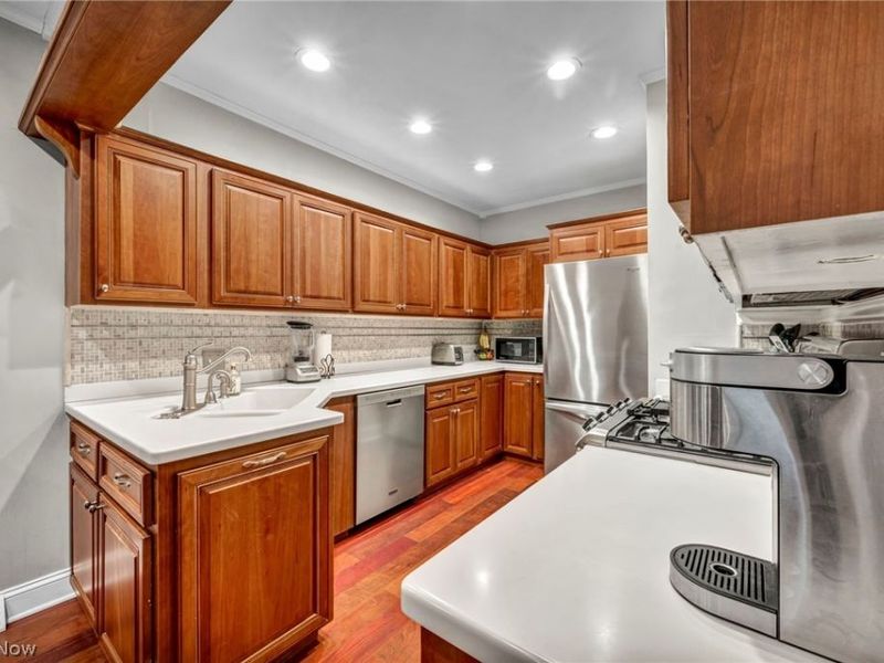 1179 Harwich Court, Unit 202, Rocky River, OH 44116 Photo 11