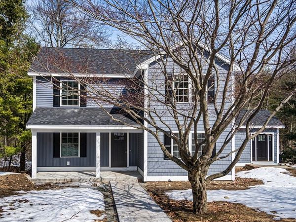 35 Homestead Road, Lynnfield, MA 01940