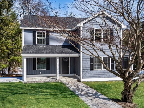 35 Homestead Road, Lynnfield, MA 01940