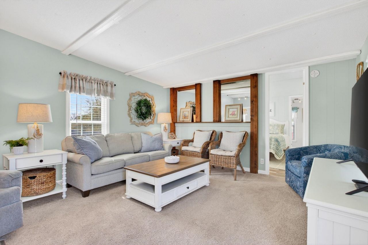 803 Parkway Dr. Photo 5