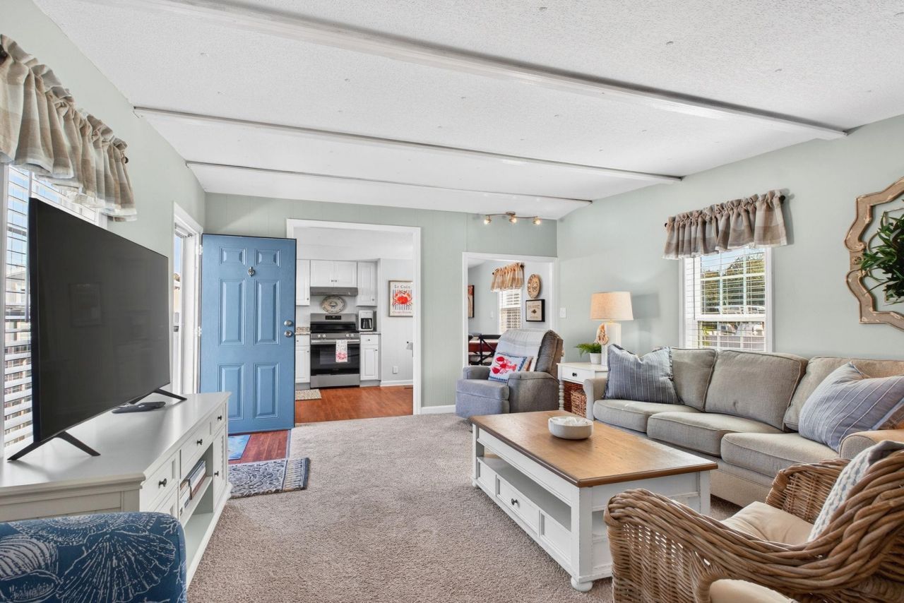 803 Parkway Dr. Photo 8