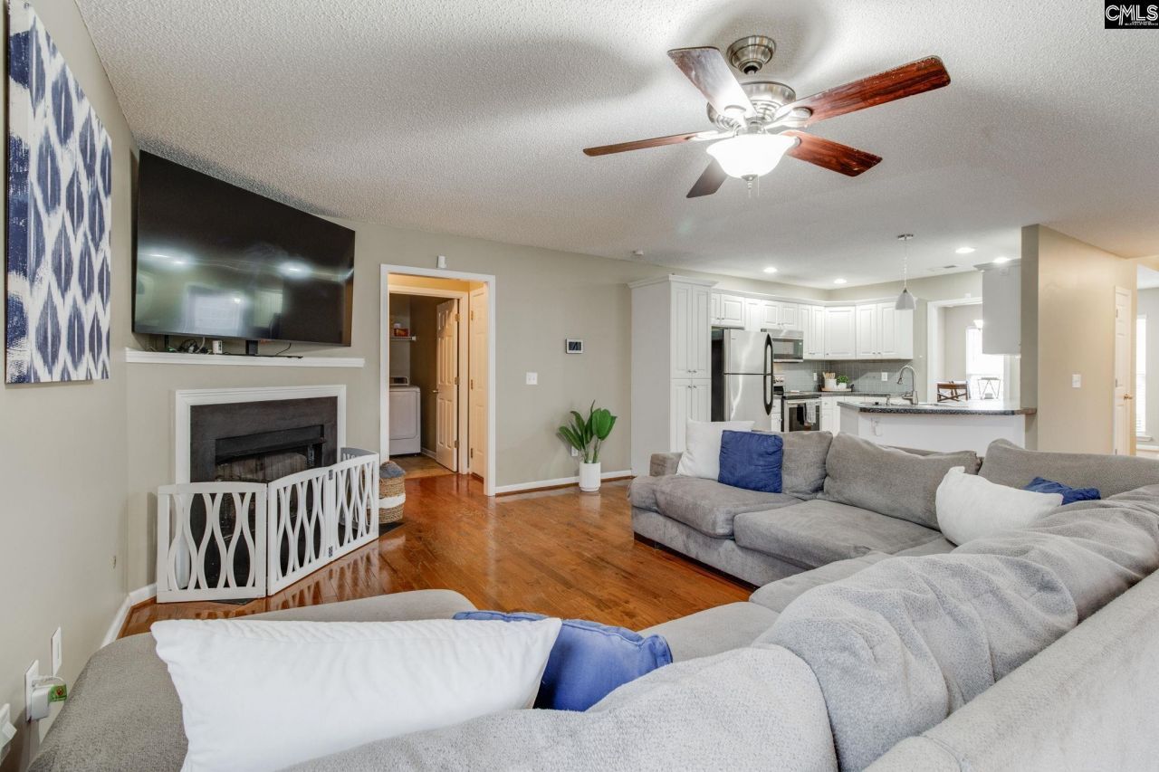 214 Pine Loop Drive  Photo 14