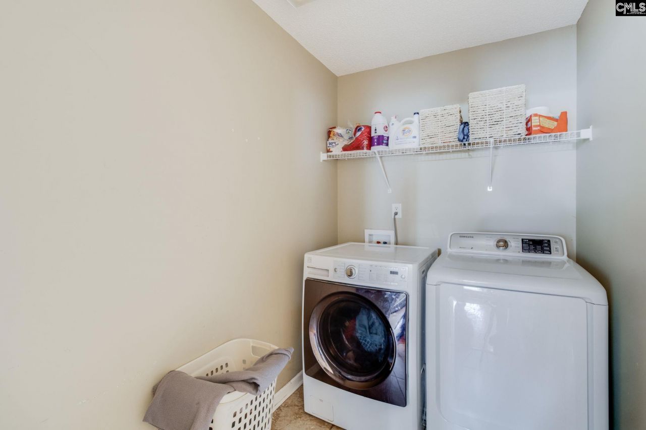 214 Pine Loop Drive  Photo 21