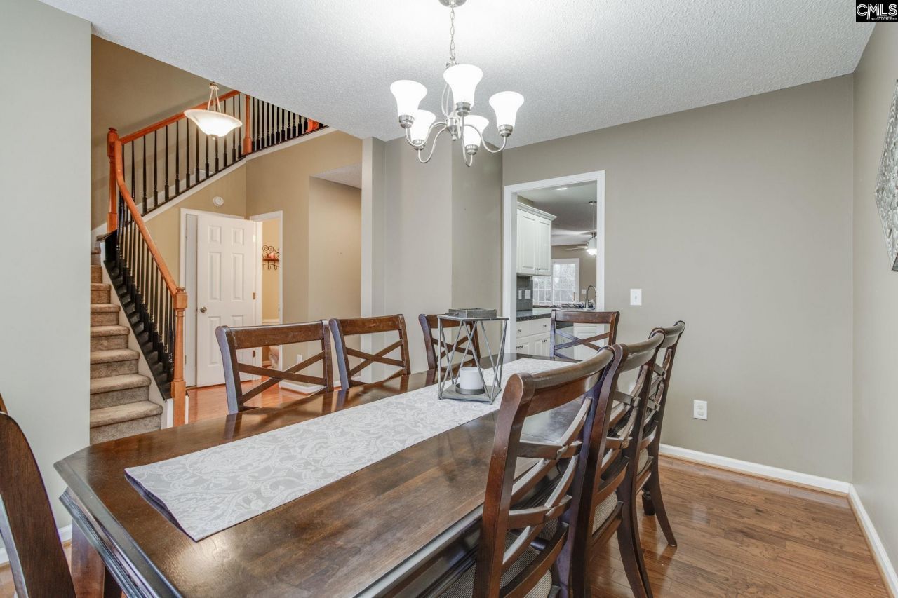 214 Pine Loop Drive  Photo 6