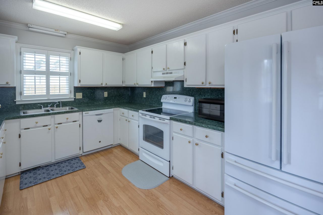 1381 Inverness Forest Drive  Photo 17