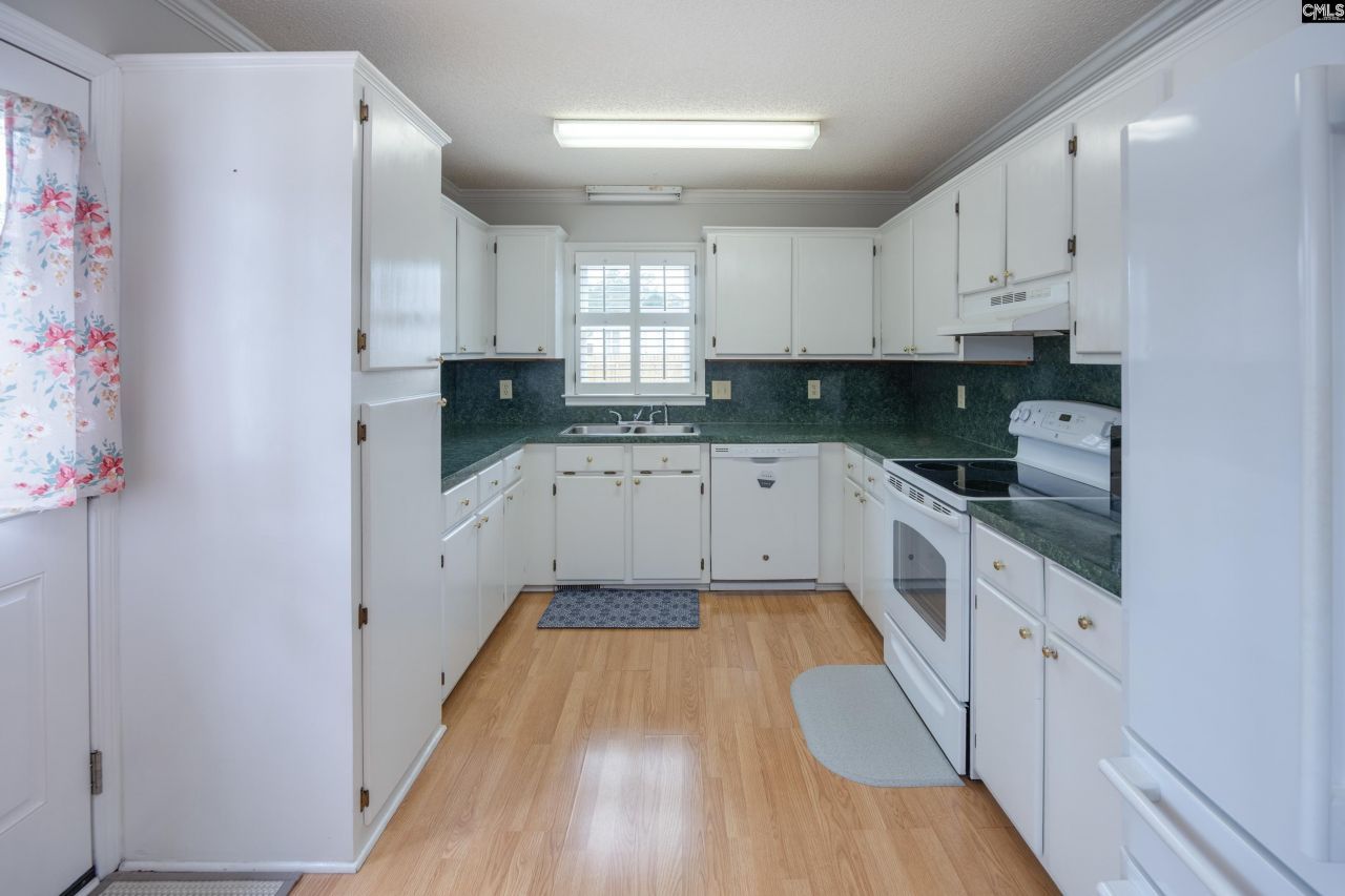 1381 Inverness Forest Drive  Photo 18