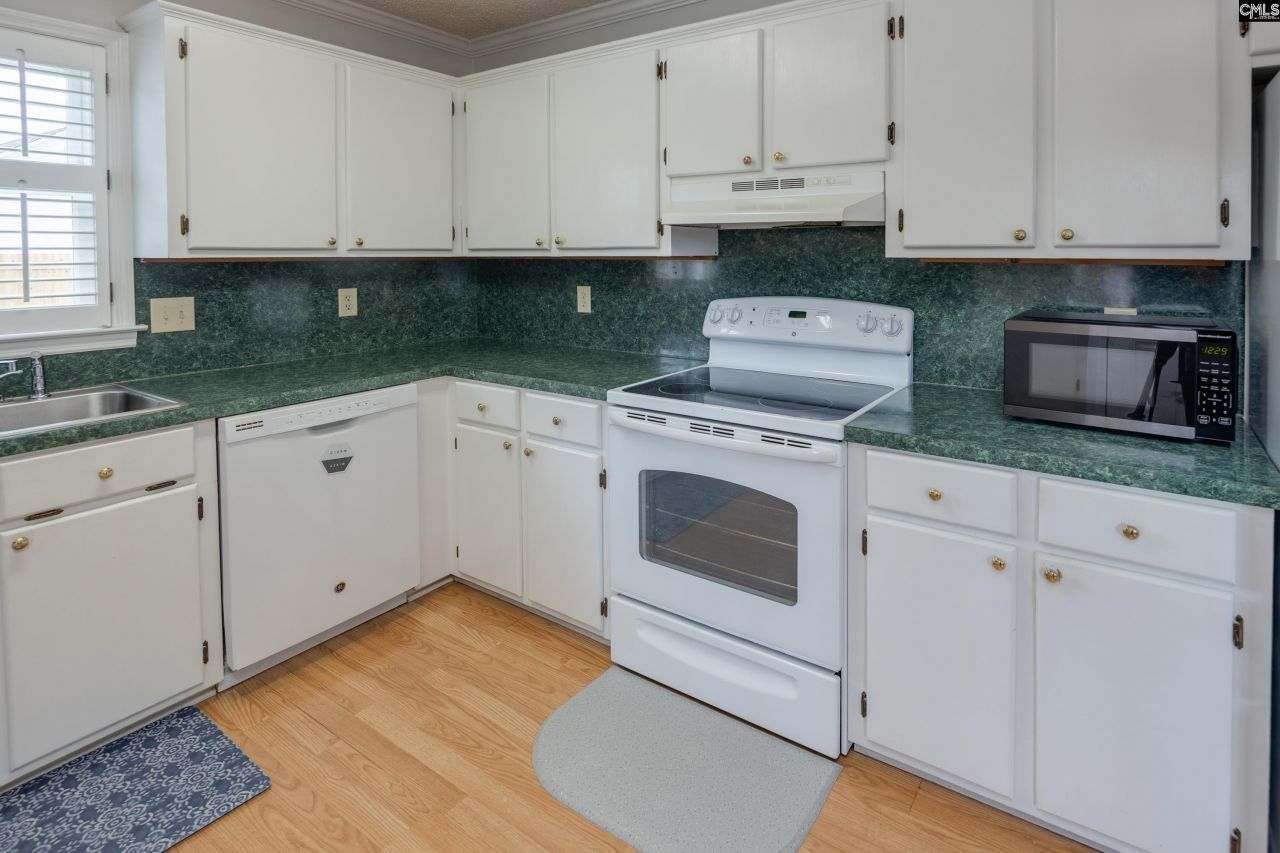 1381 Inverness Forest Drive  Photo 20