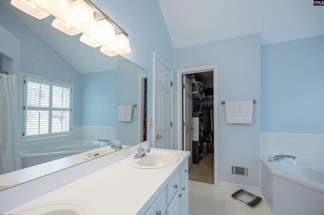 1381 Inverness Forest Drive  Photo 28