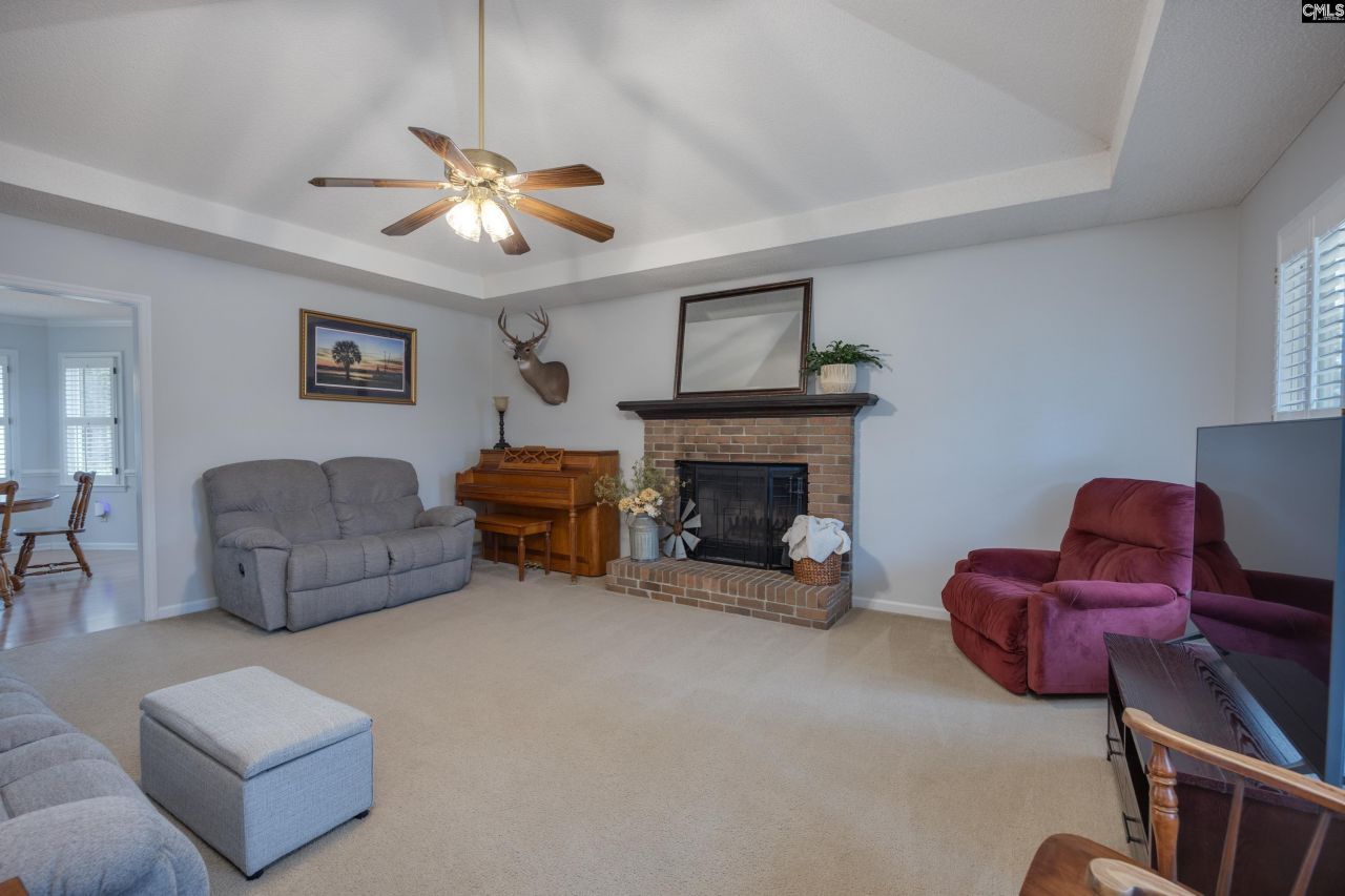 1381 Inverness Forest Drive  Photo 9