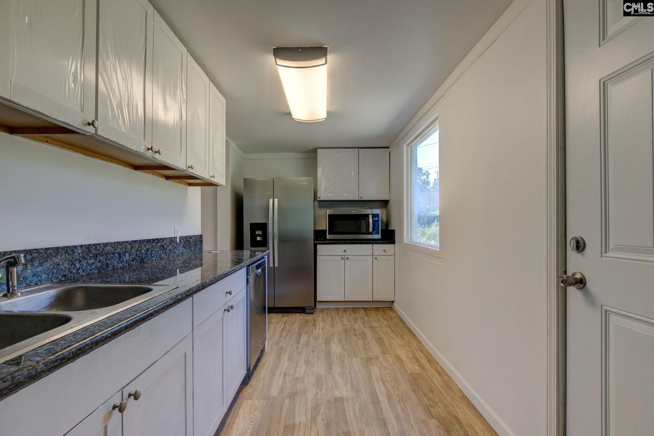 1723 Westminster Drive Photo 6