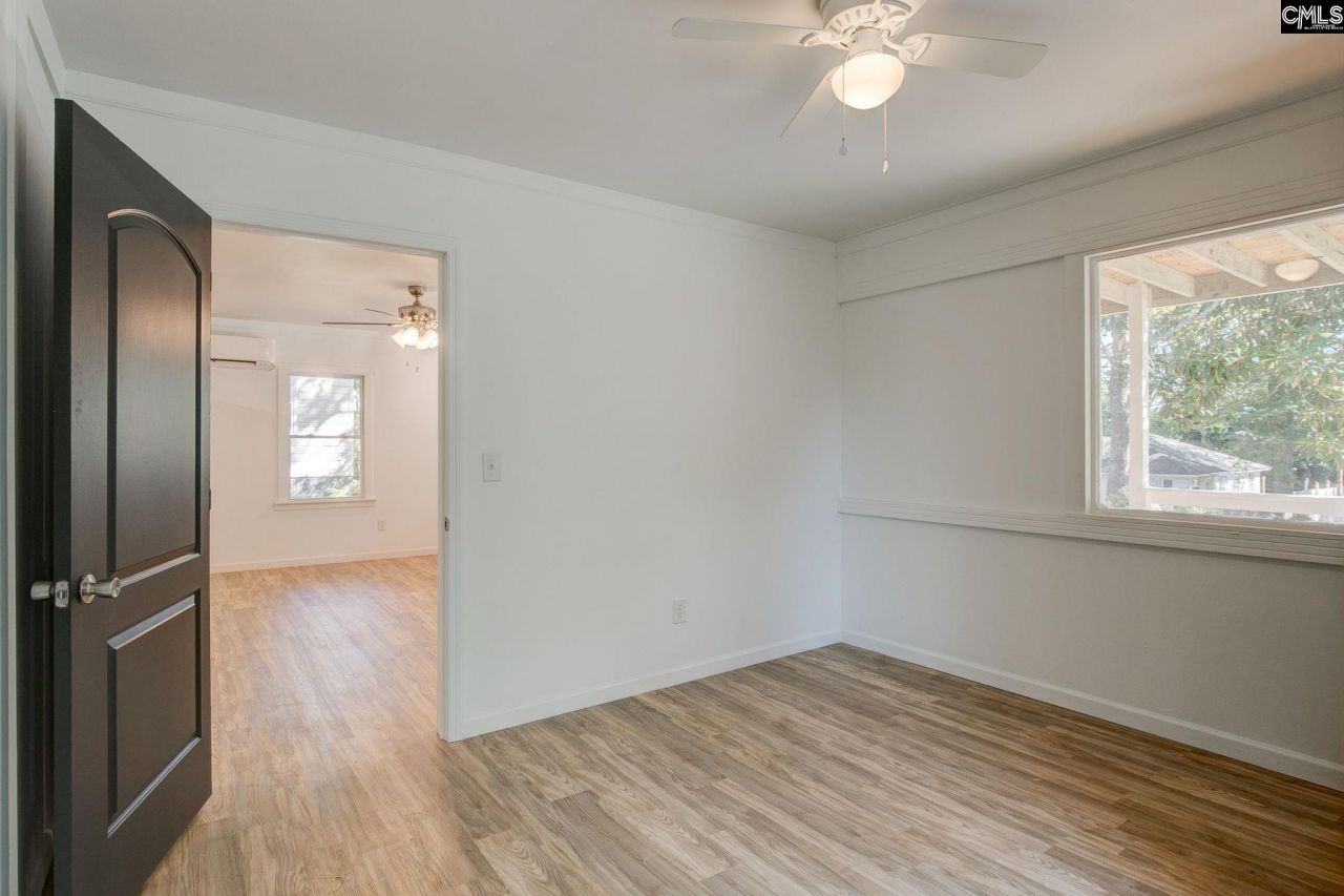 1723 Westminster Drive Photo 9