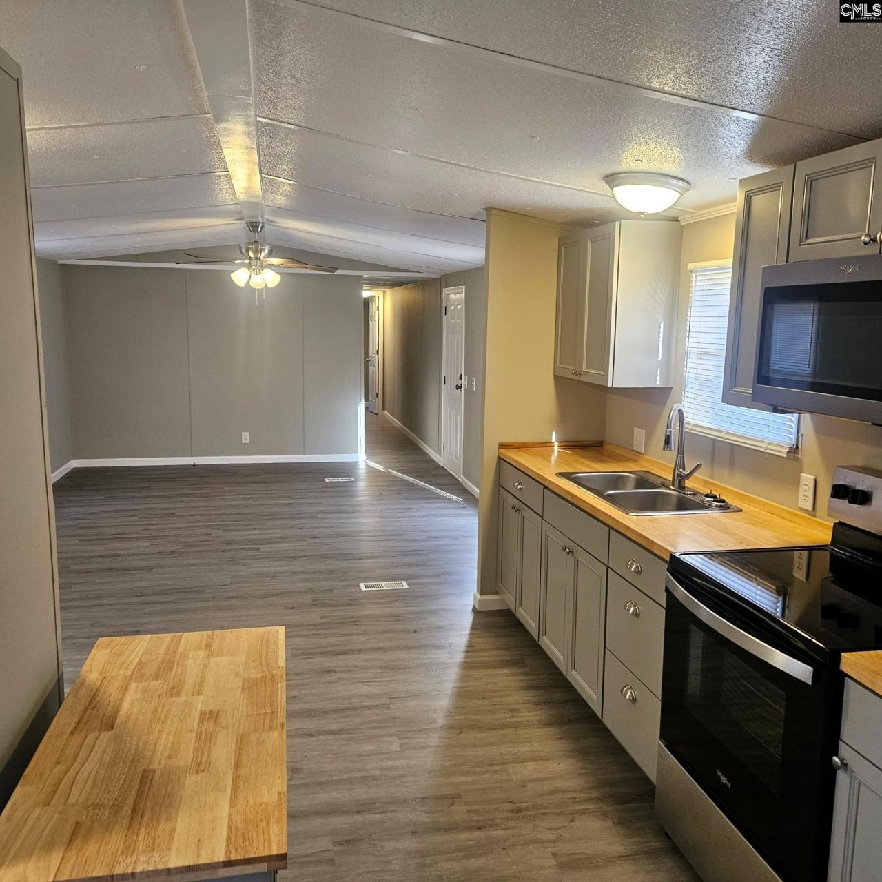 205 Ann Street Photo 4