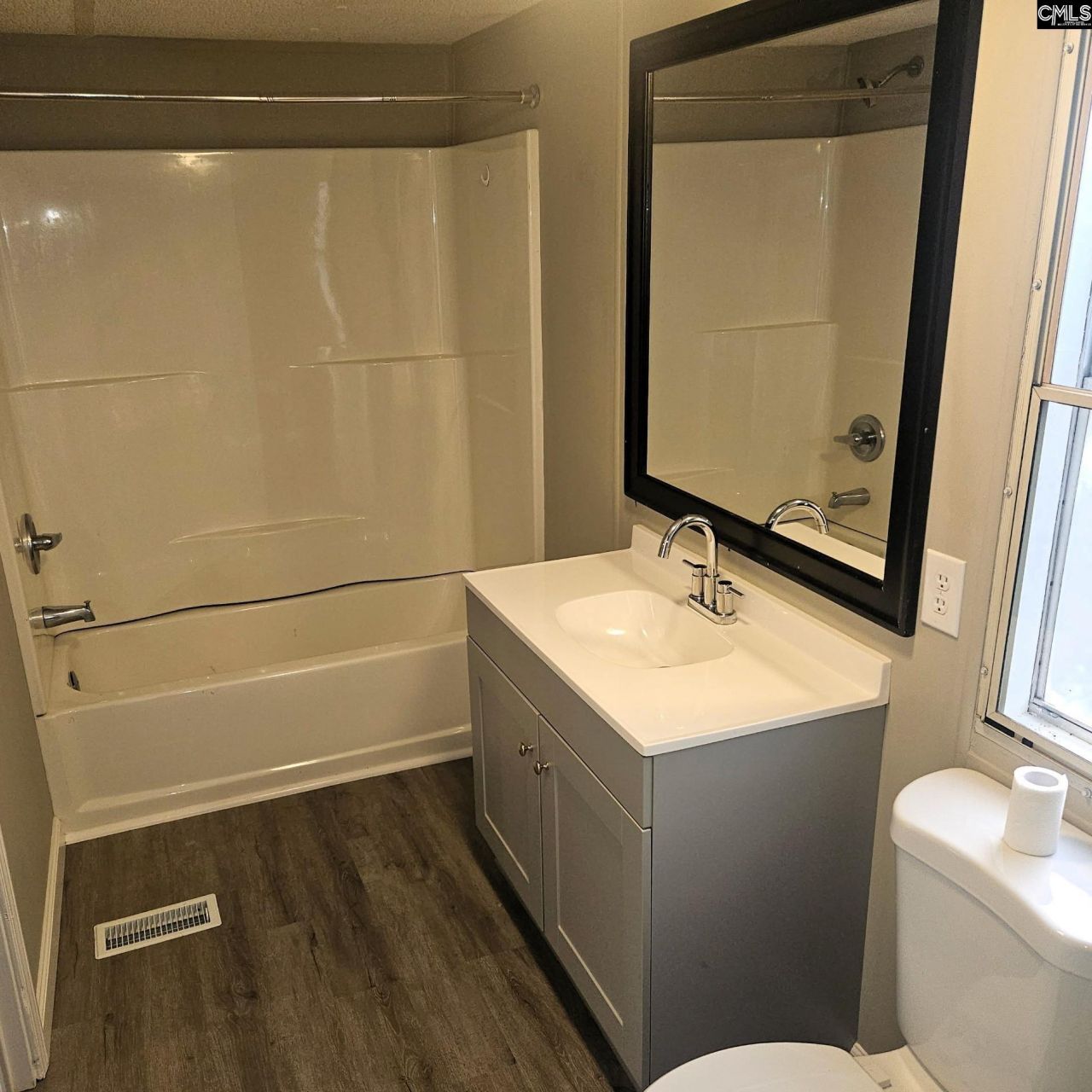 205 Ann Street Photo 8