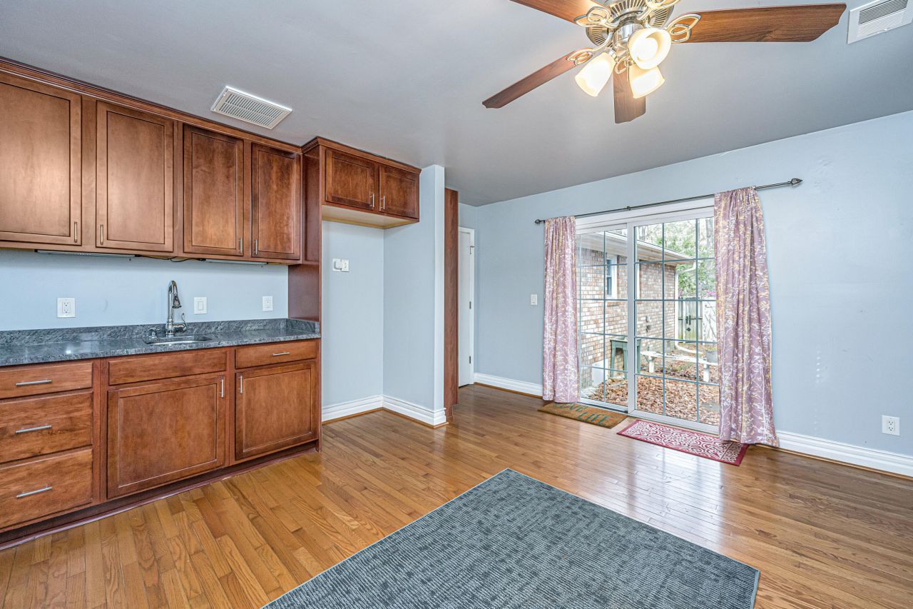 46 Sorento Boulevard Photo 30