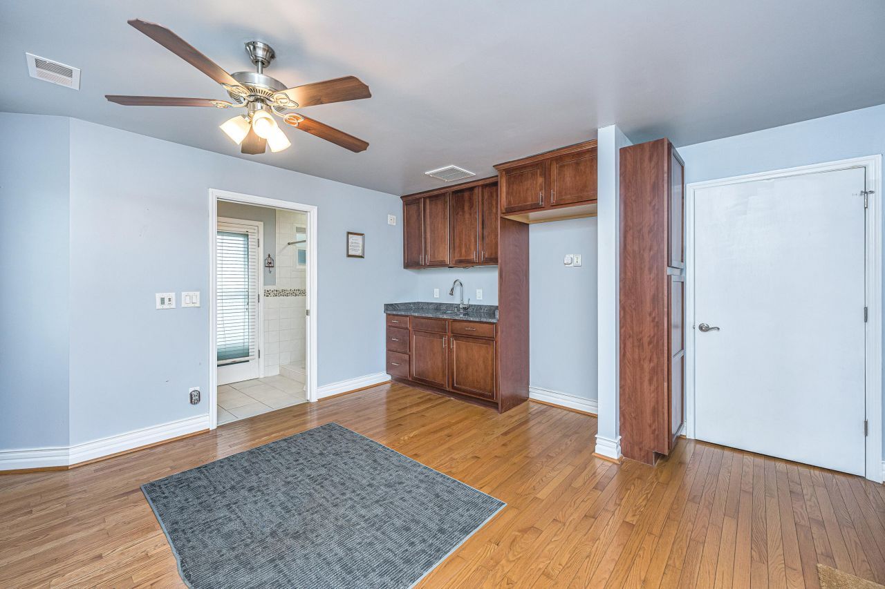 46 Sorento Boulevard Photo 31