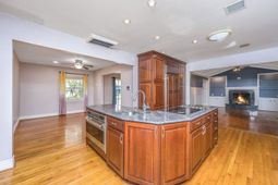 46 Sorento Boulevard photo 4