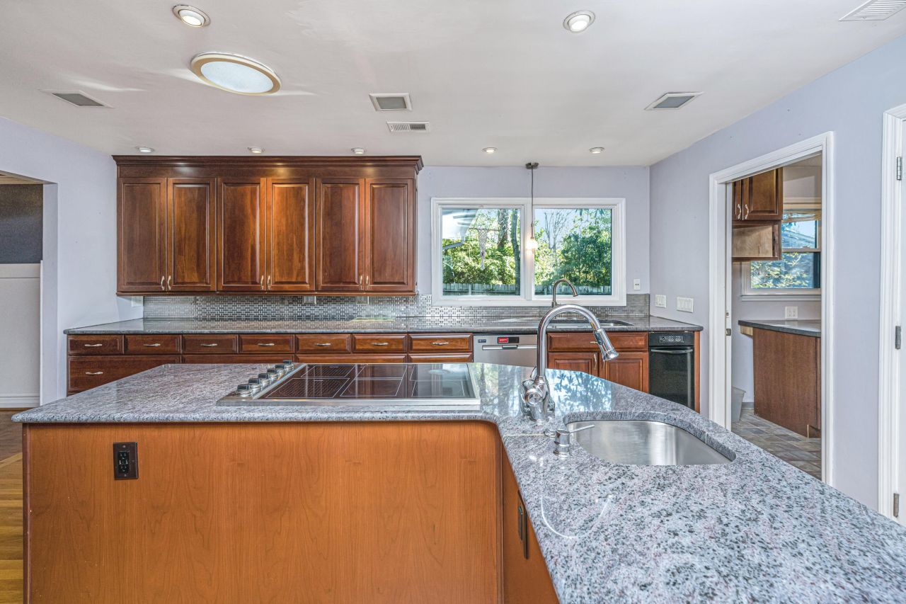 46 Sorento Boulevard Photo 5