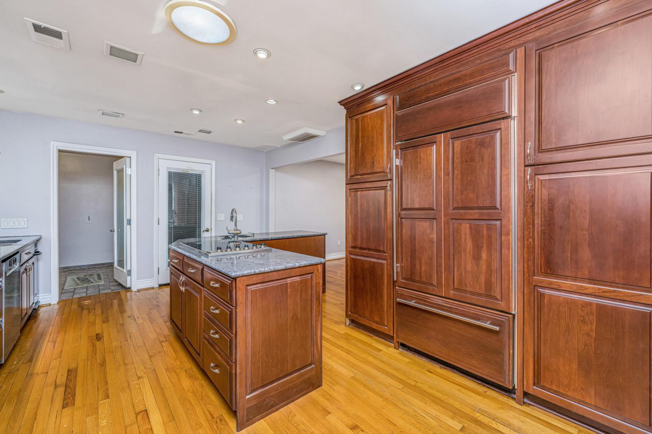 46 Sorento Boulevard Photo 8