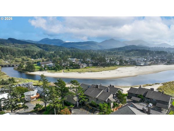 353 N BREAKER POINT DR, Unit 353, Cannon Beach, OR 97110