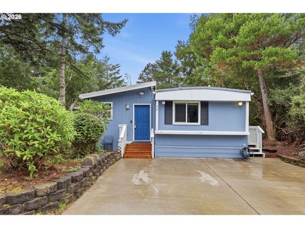 1600 RHODODENDRON DR, Unit 76, Florence, OR 97439
