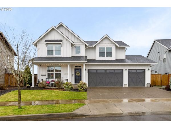 2049 NW MCGAREY DR, McMinnville, OR 97128