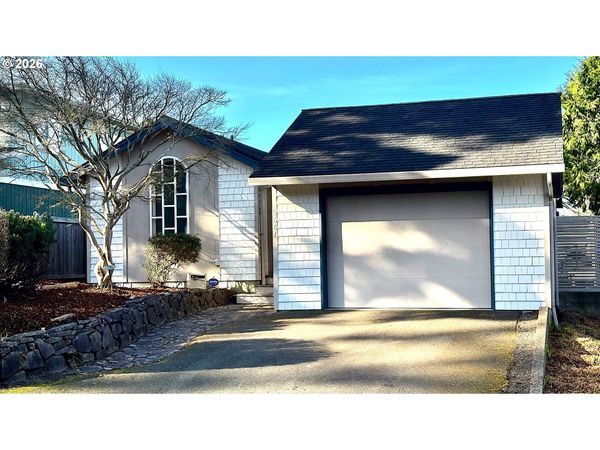 2681 NW MAST AVE, Lincoln City, OR 97367