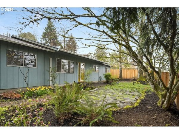 6420 CALDWELL RD, Gladstone, OR 97027