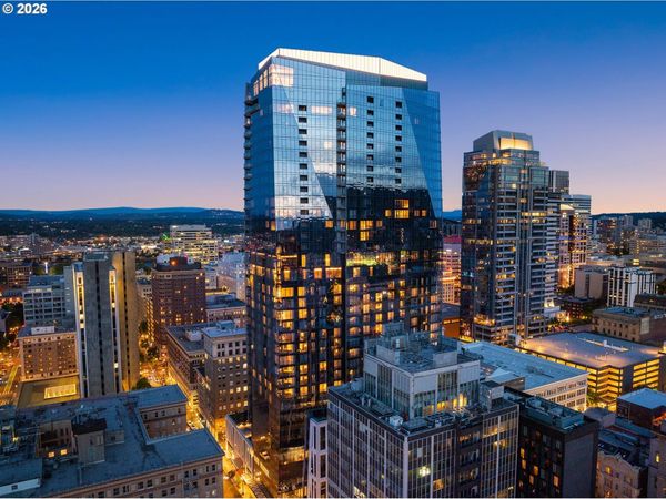 550 SW 10TH AVE, Unit 2605, Portland, OR 97205