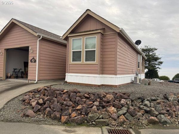 16252 TOLMAN LN, Unit 16, Brookings, OR 97415