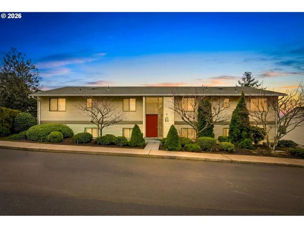 12088 SW KING ARTHUR ST, Unit B, King City, OR 97224